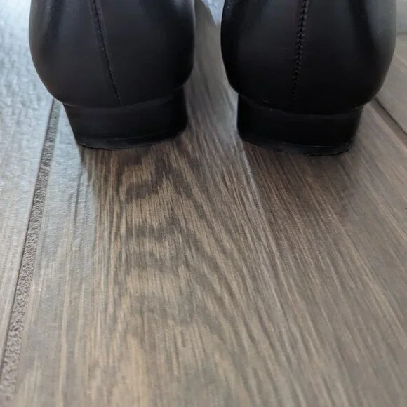 Flats - Picture 3 of 6